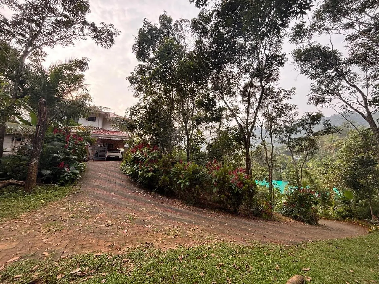 Casa Grande Homestay Anaviratty Munnar 0*,