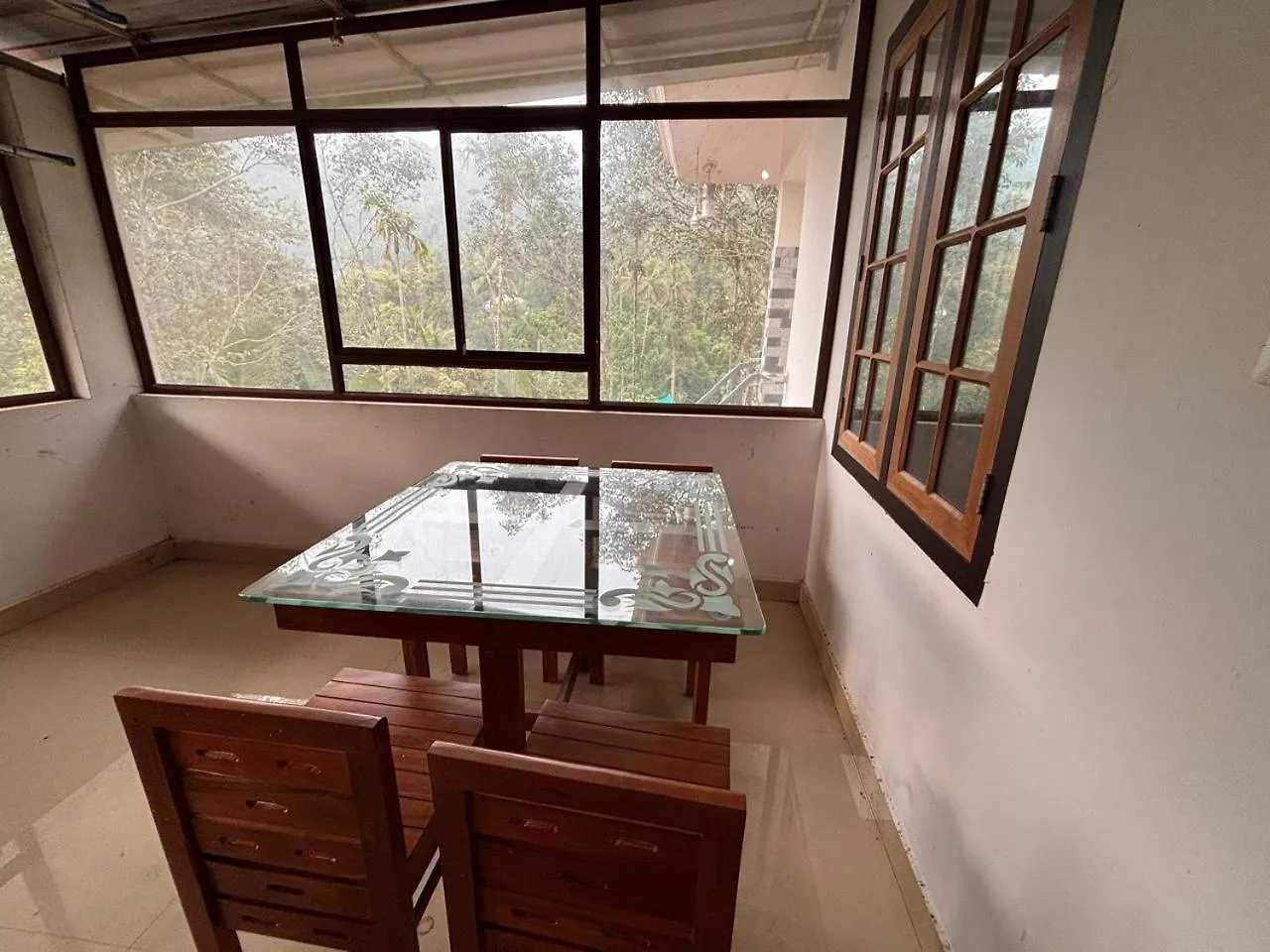 Casa Grande Homestay Anaviratty Munnar India