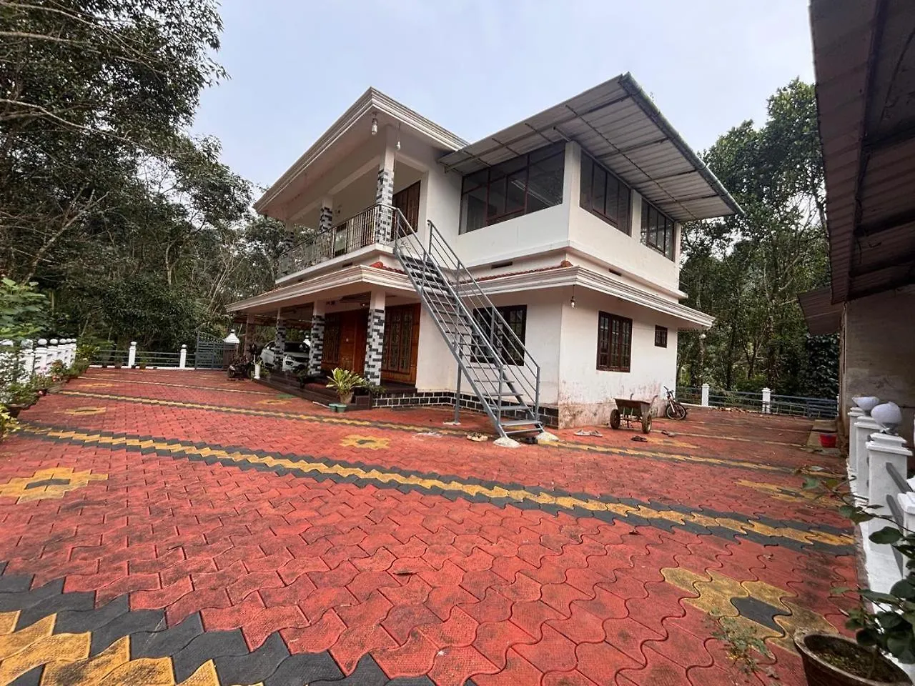 Casa Grande Homestay Anaviratty Munnar India
