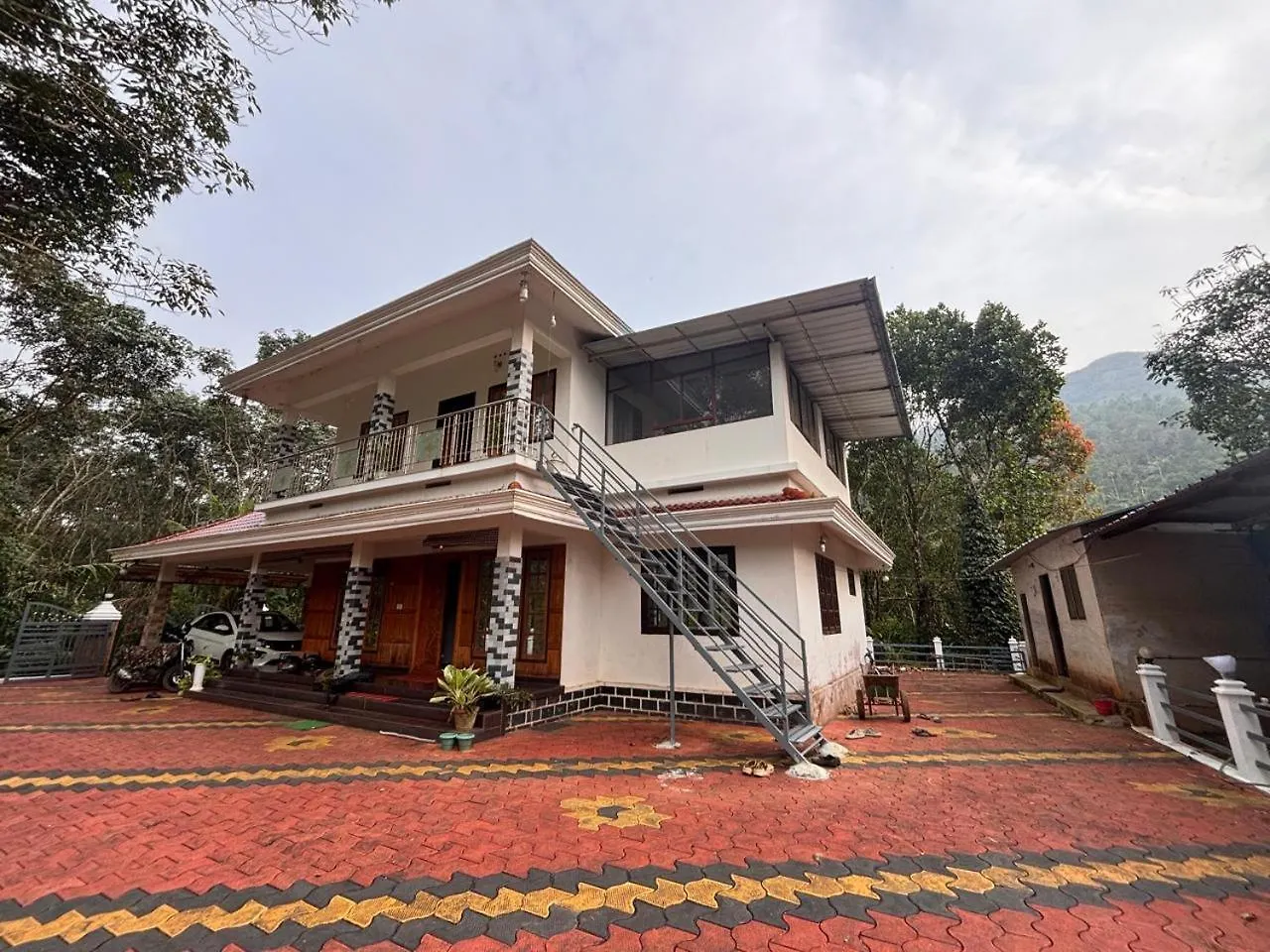 Casa Grande Homestay Anaviratty Munnar
