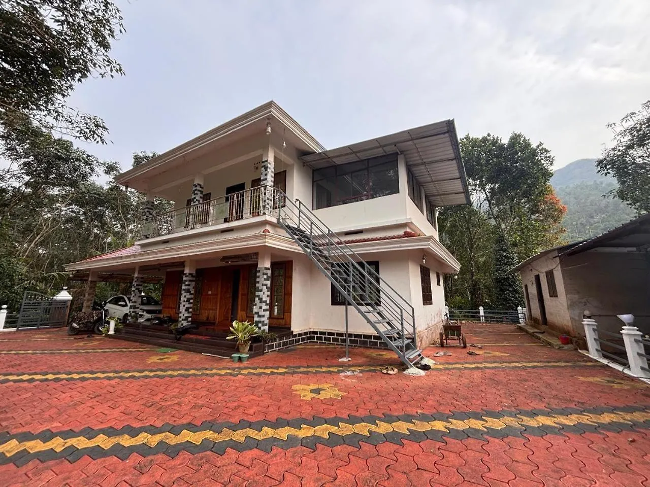 Casa Grande Homestay Anaviratty Munnar India