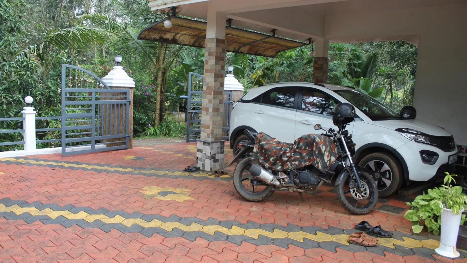 Casa Grande Homestay Anaviratty Munnar